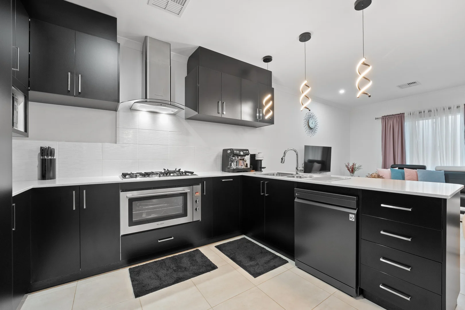31 Lewisham Vista, Success WA 6164