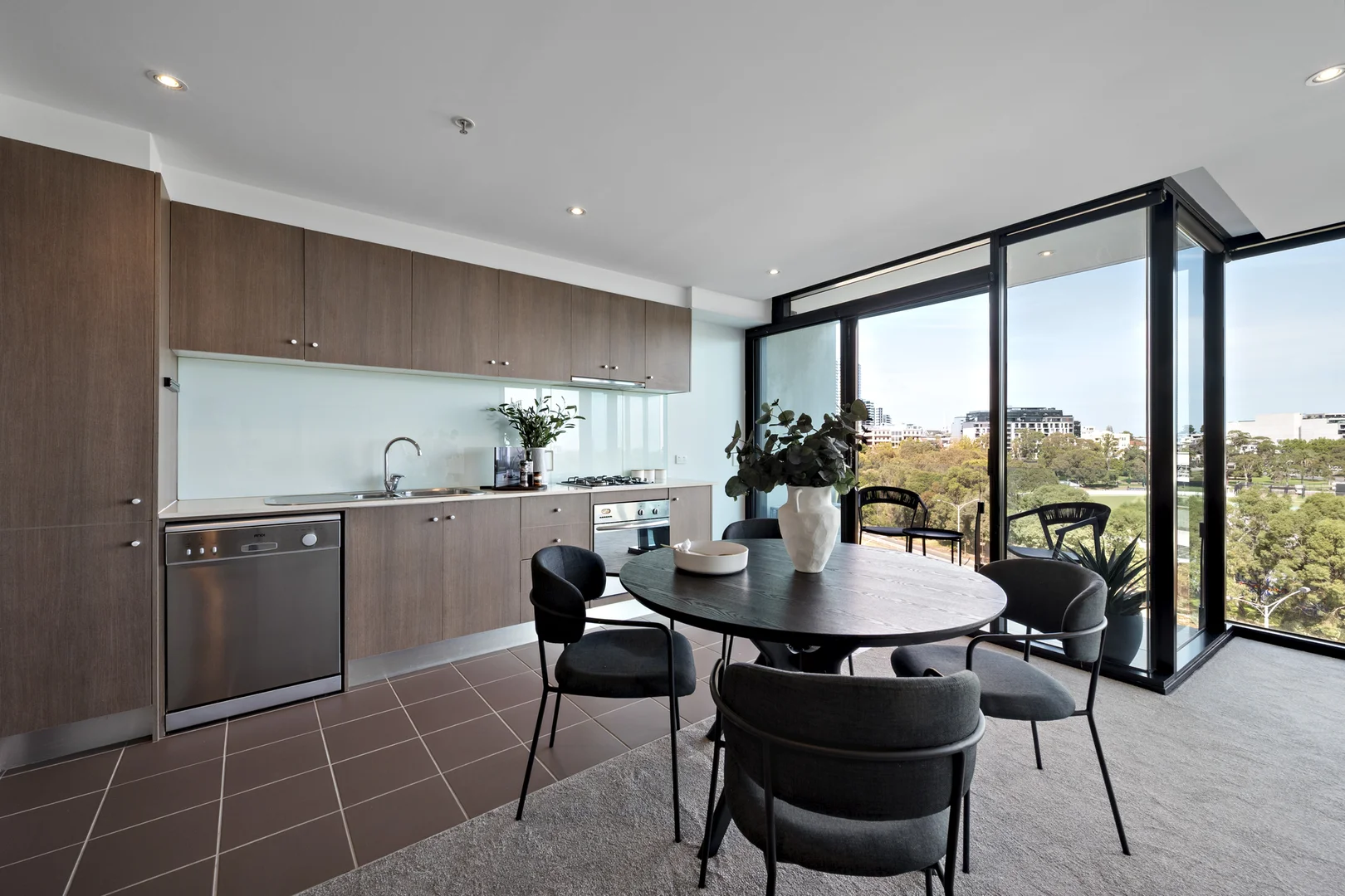 Additional image 3 of 605/83 Queens Road, Melbourne VIC 3004