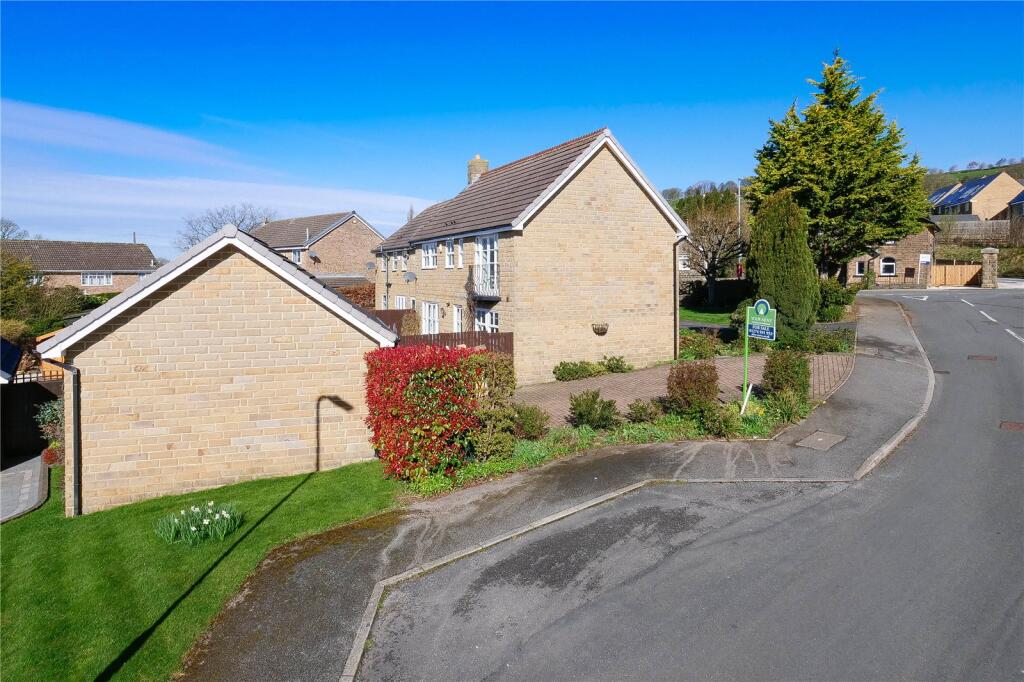 Highmoor Walk, West Lane, Baildon, Shipley, BD17 photo 2