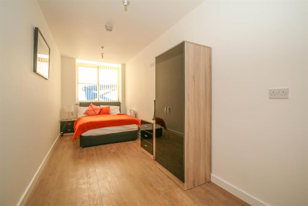 Airedale House, Sunbridge Road photo 5