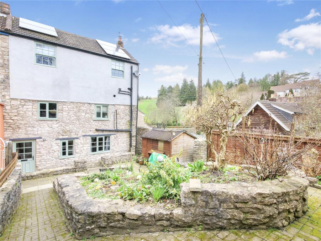 Characterful Three-Bedroom Cottage in the Heart of Shepton Mallet