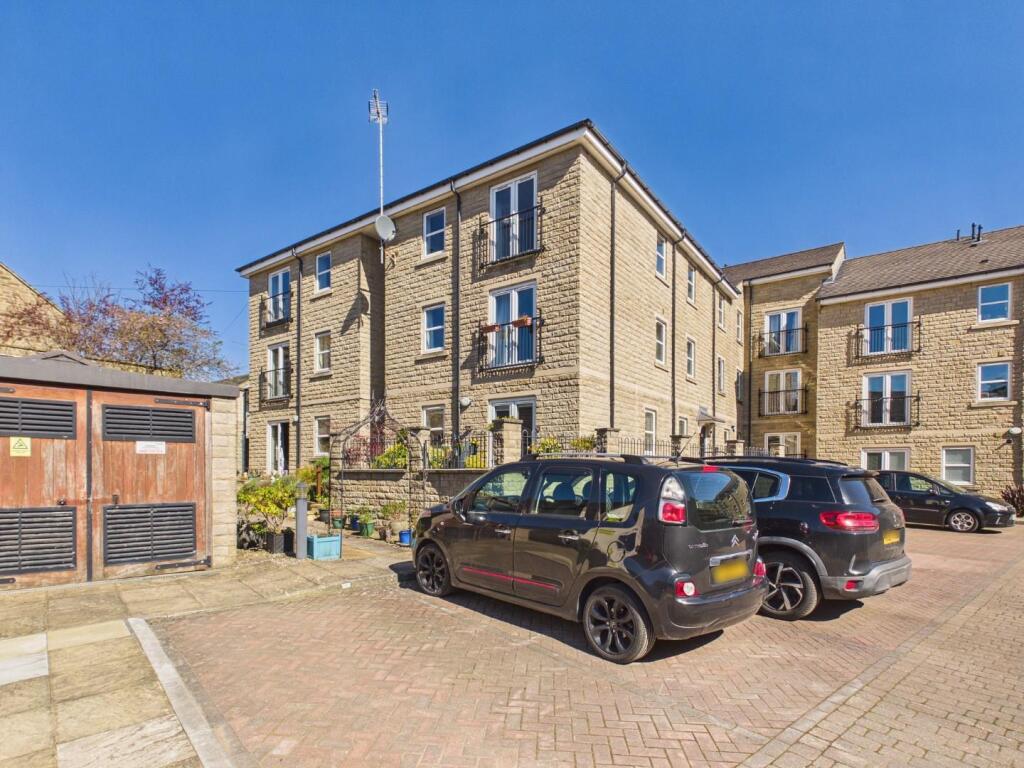 Sycamore Avenue, Bingley