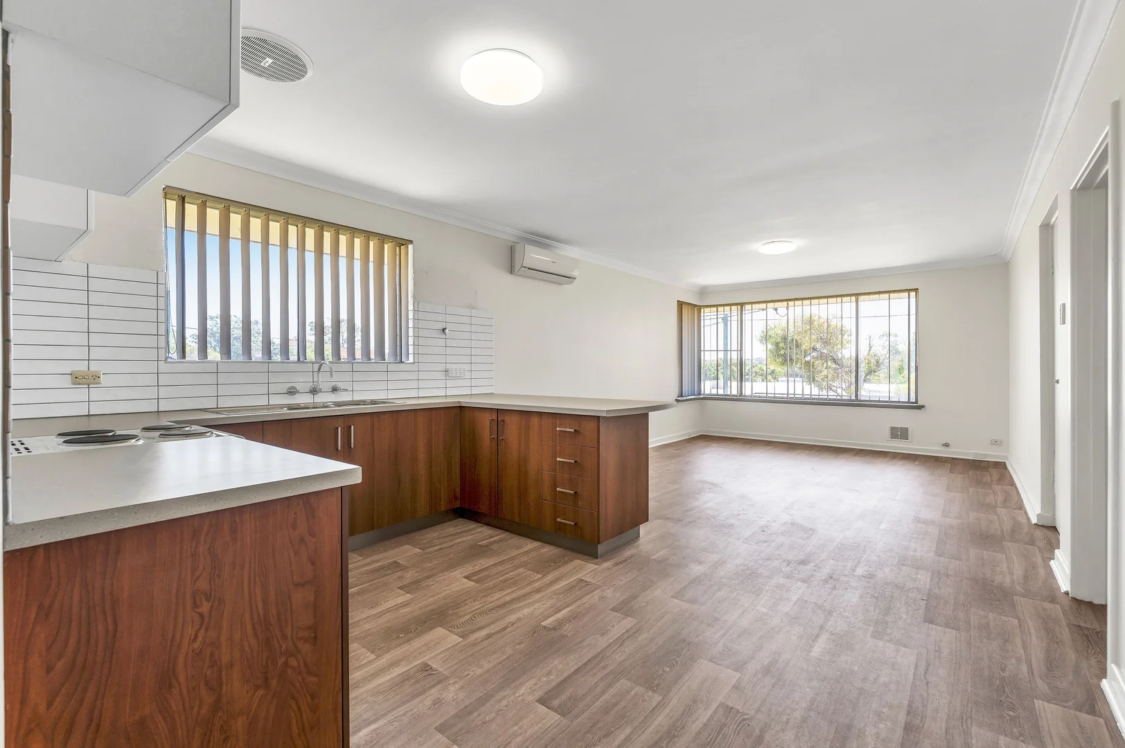 Additional image 4 of 21a Sea View, Beaconsfield WA 6162