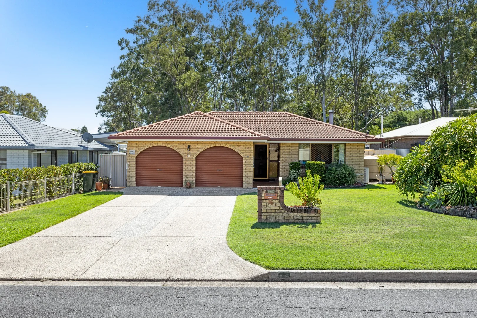 16 Daniel Court, Scarborough QLD 4020