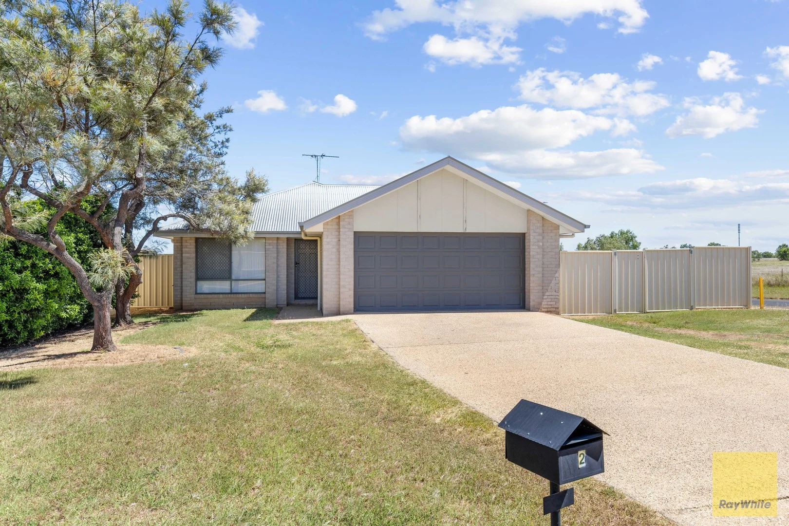 2 Lightening Street, Emerald QLD 4720