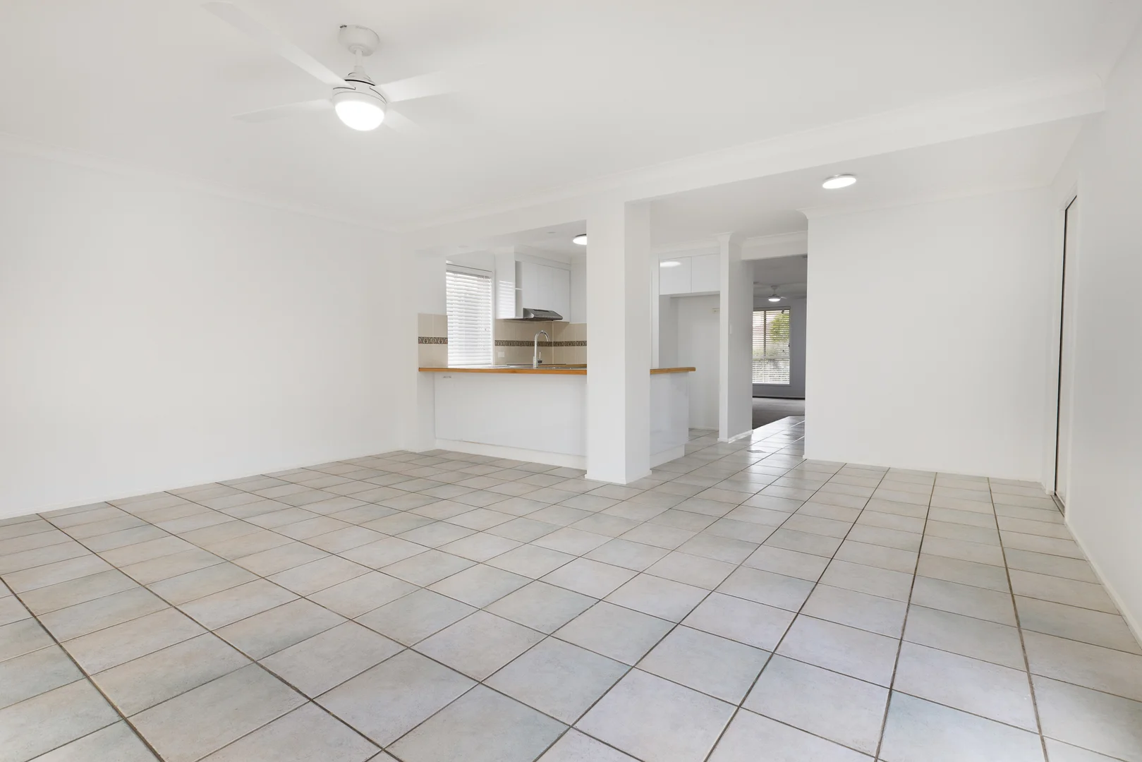 4 Joyce Crescent, Bracken Ridge QLD 4017 photo 5