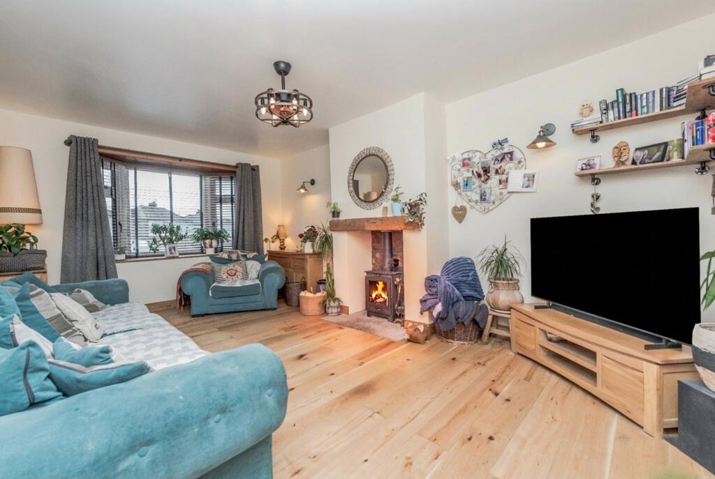 Additional image 2 of Elm Grove, Gomersal, Cleckheaton, West Yorkshire, BD19