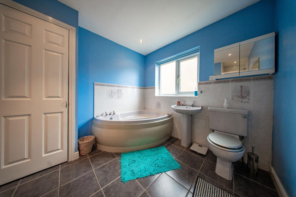 Additional image 17 of Valley Fold, Queensbury, Bradford, BD13 2LF