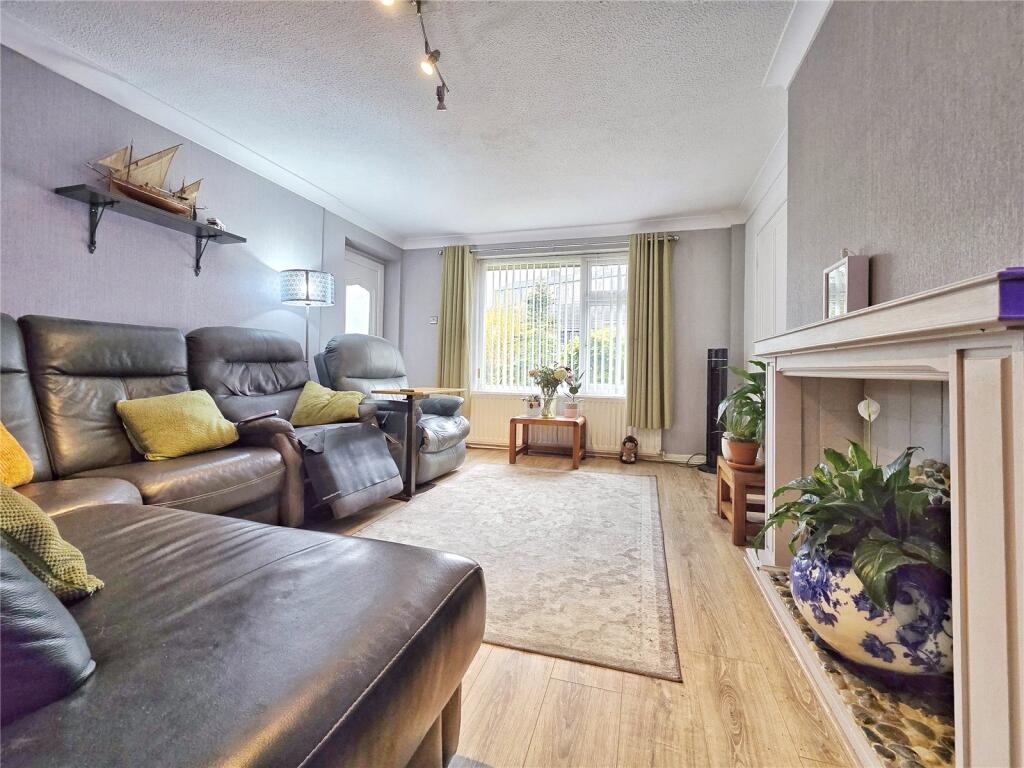 Sunnybank Close, Helmshore, Rossendale, BB4 photo 2