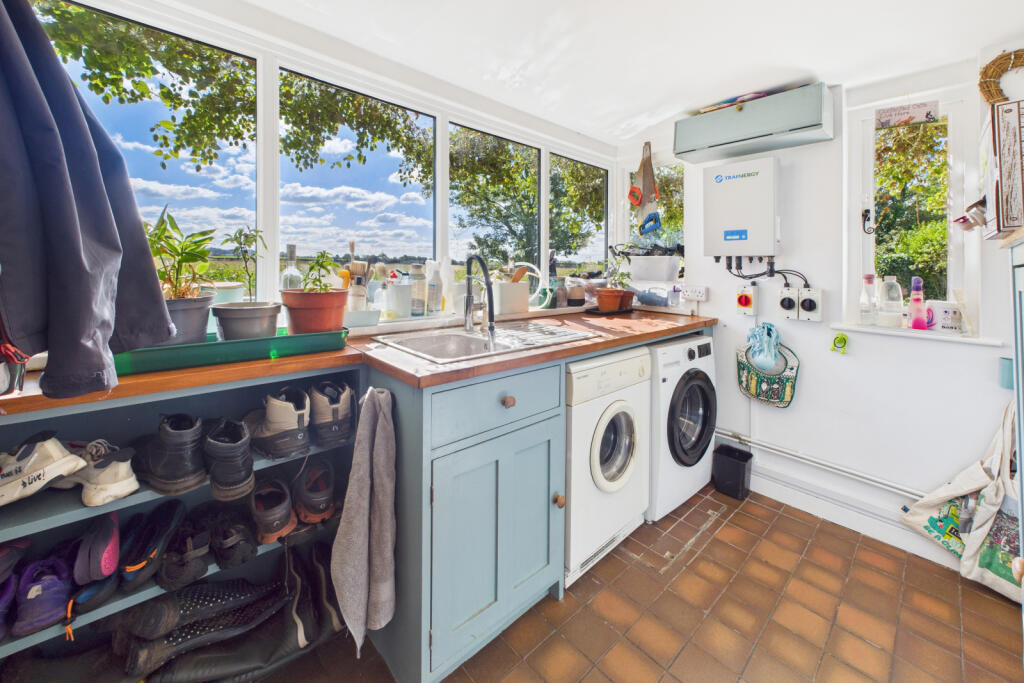 Ashmoor Drove, Bleadney, Somerset, BA5 1NS photo 5