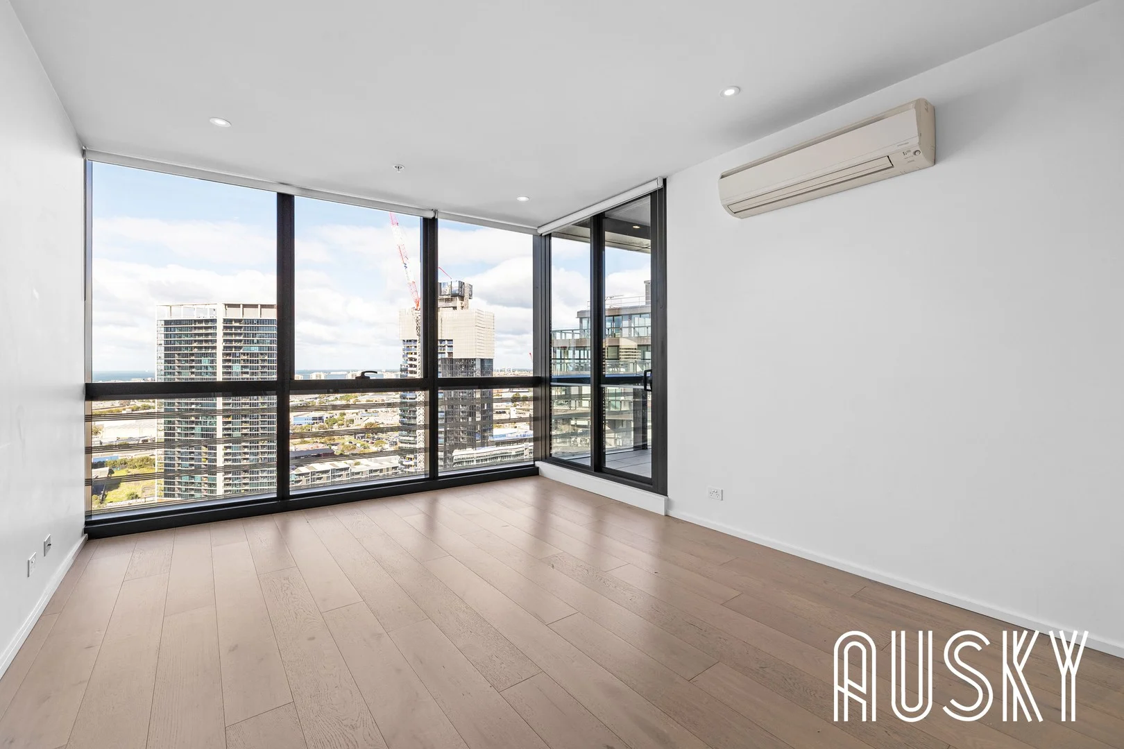 2208n/883 Collins Street, Docklands VIC 3008