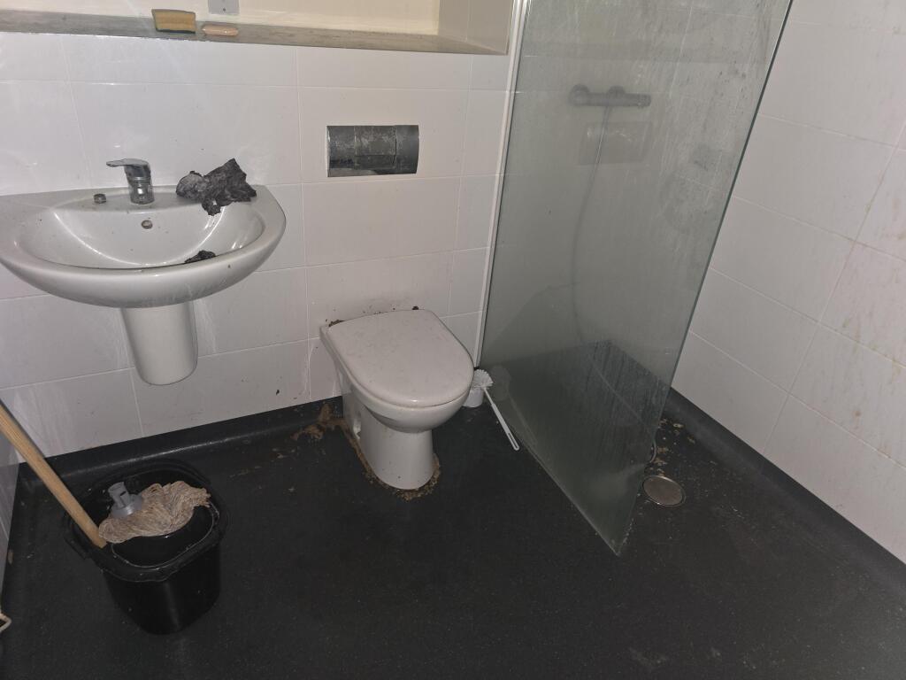 Additional image 32 of 88 Otley Road, Shipley, West Yorkshire, BD18