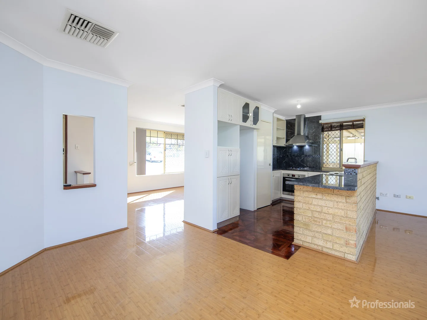 Additional image 7 of 11 Ellenbrae Place, Marangaroo WA 6064