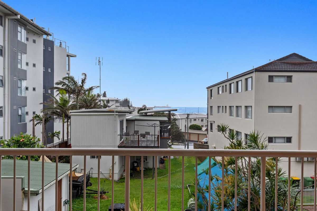 Additional image 10 of 2/17 Mahia Terrace, Kings Beach QLD 4551