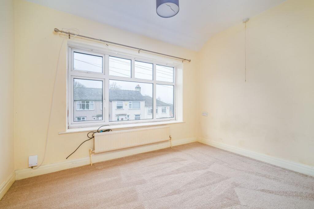 Additional image 12 of Threshfield Crescent, Birkenshaw