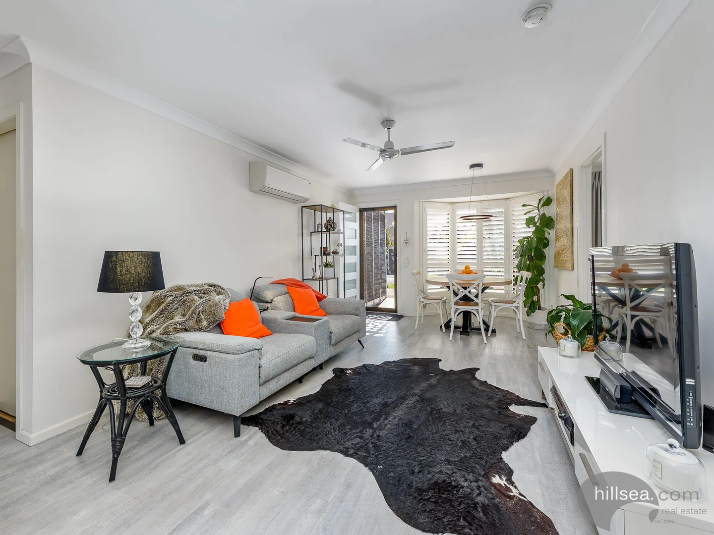 Additional image 3 of 2/2 Warrie Close, Paradise Point QLD 4216