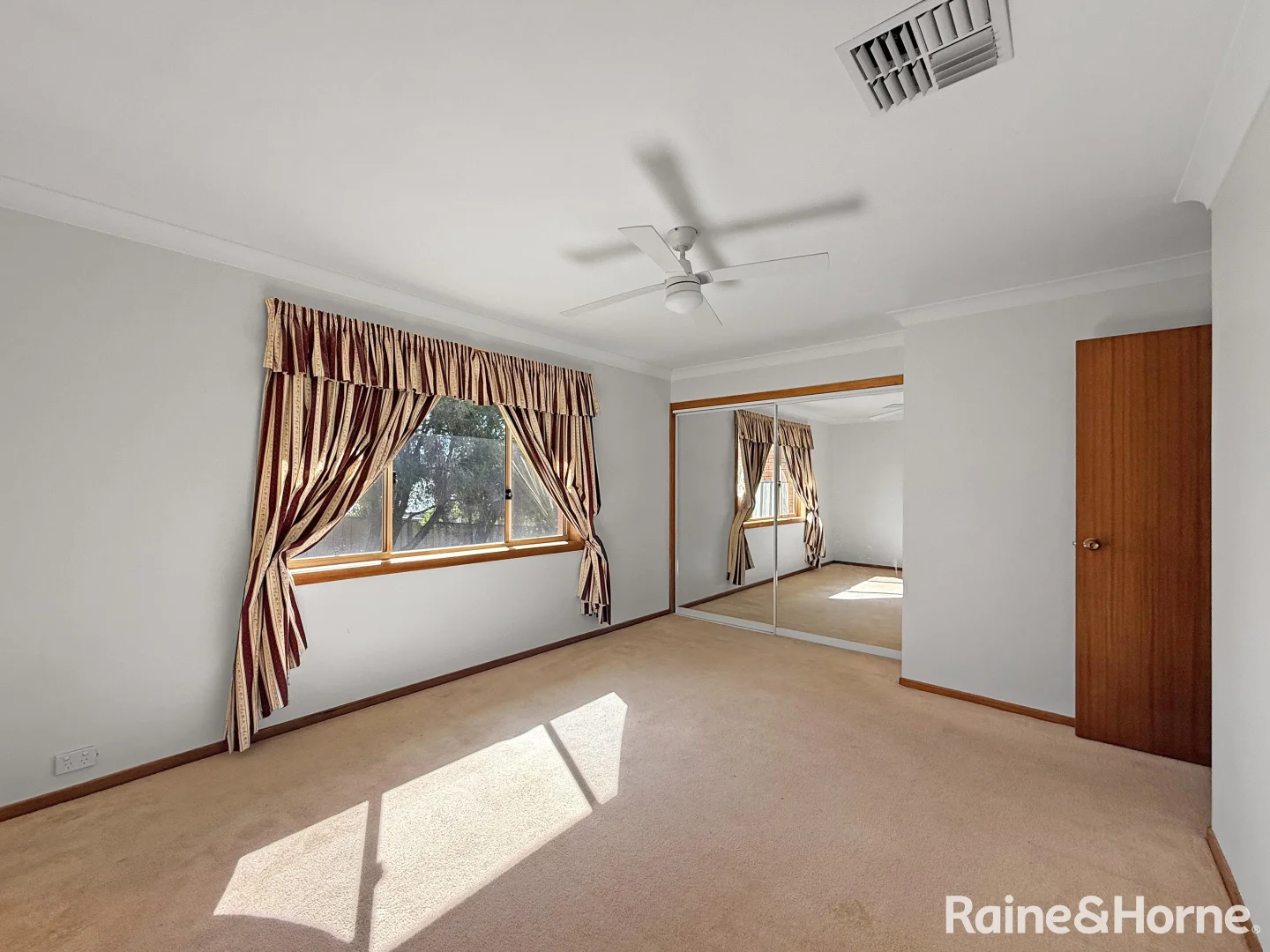 Additional image 6 of 15 Hargreaves Crescent, Young NSW 2594