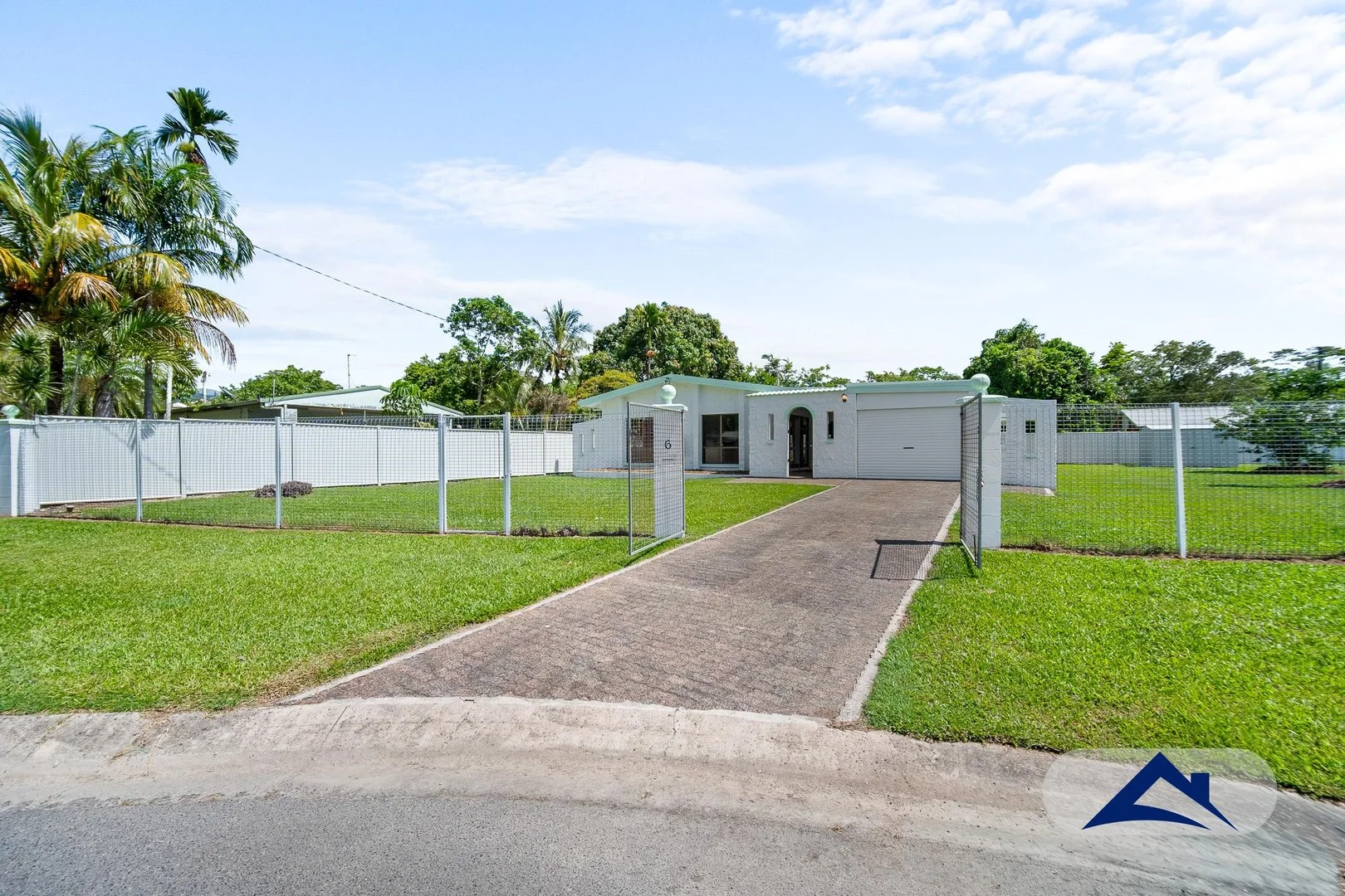 6 Marvin Close, White Rock QLD 4868