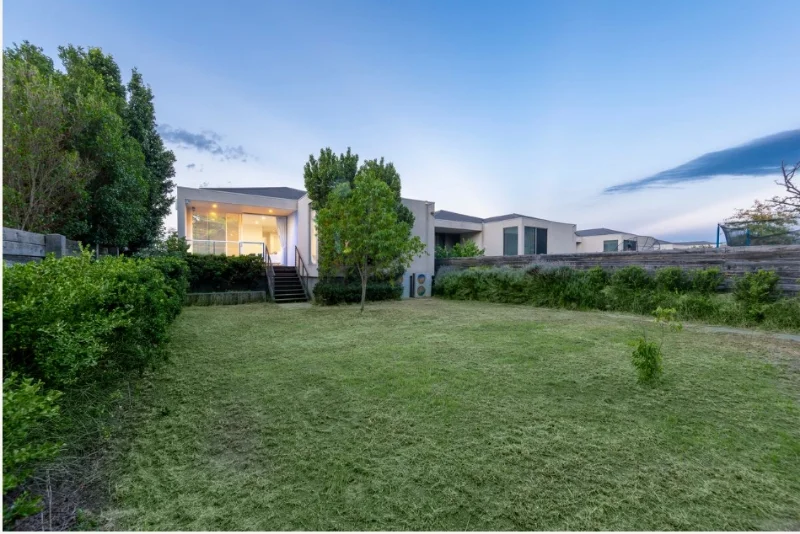 Additional image 16 of 8 Monterey Close, Kew VIC 3101