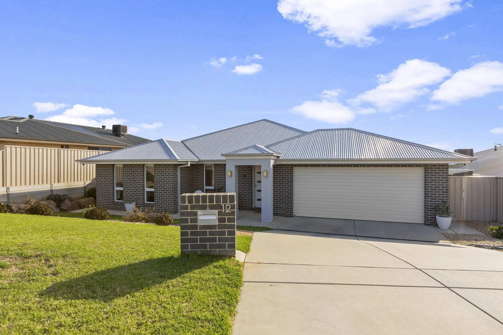 12 Winter Avenue, Gobbagombalin NSW 2650