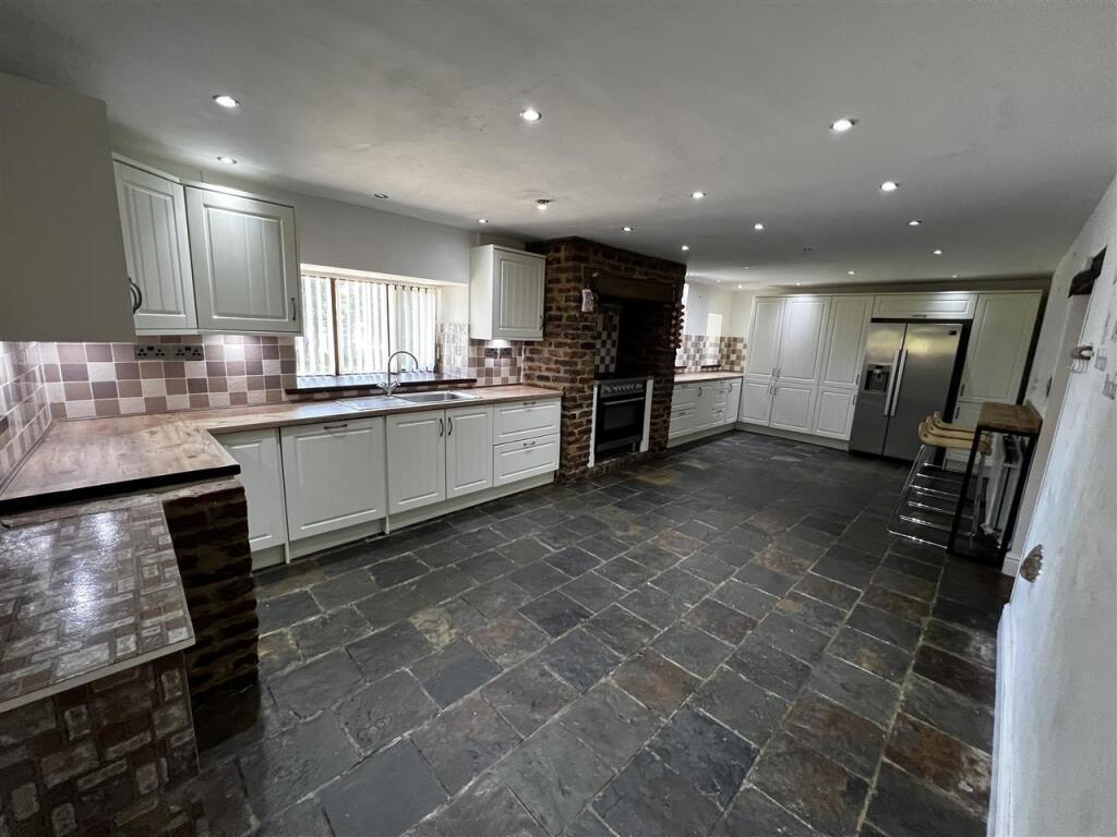 Dean House Farm, Allerton Lane photo 5