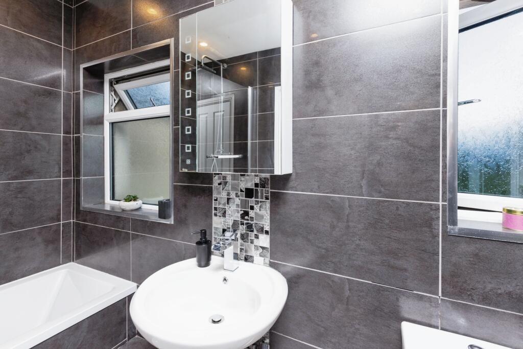 Additional image 17 of Moorlands Road, Bradford, BD11