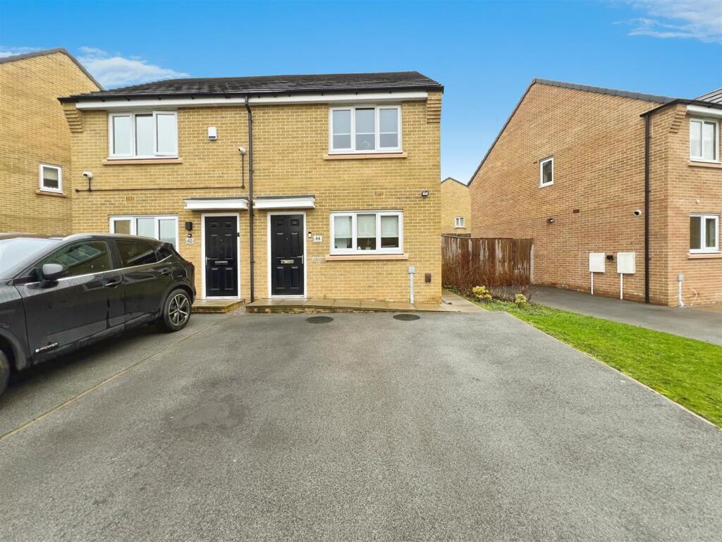 Additional image 20 of Poplars Park Avenue, Bradford, BD2 1FP