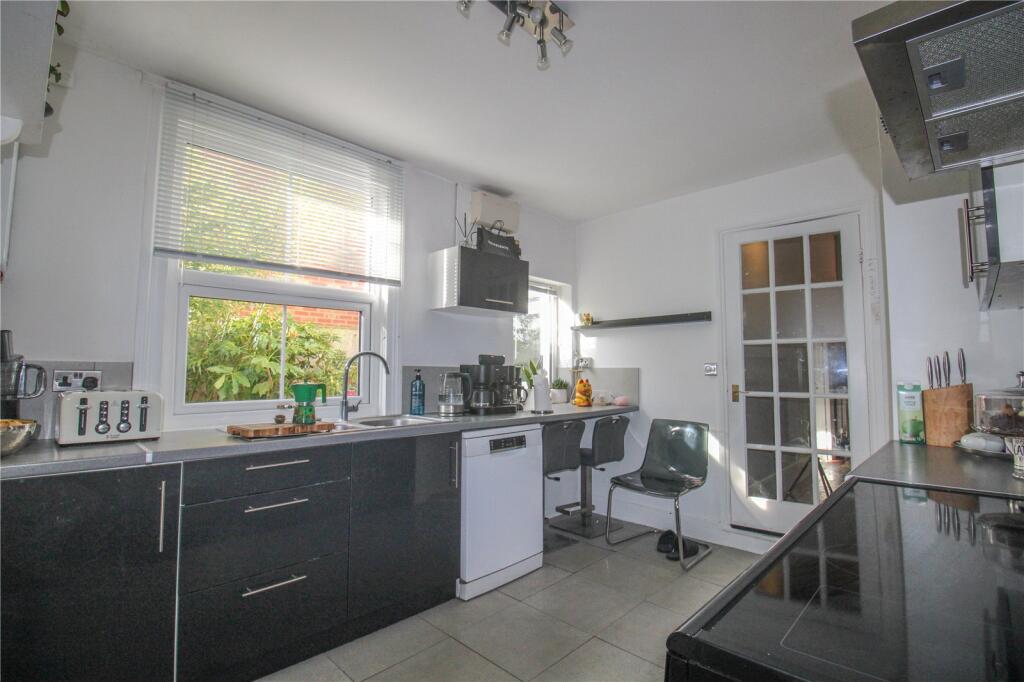 Eastbourne Road, Trowbridge photo 3