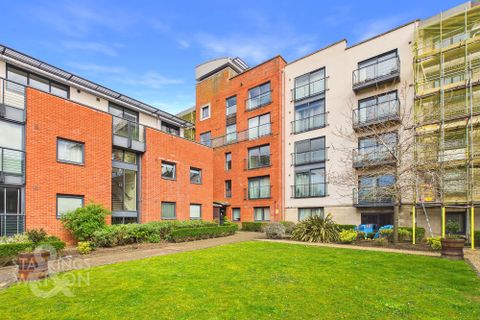 Chapelfield Gardens, Coburg Street, Norwich NR1