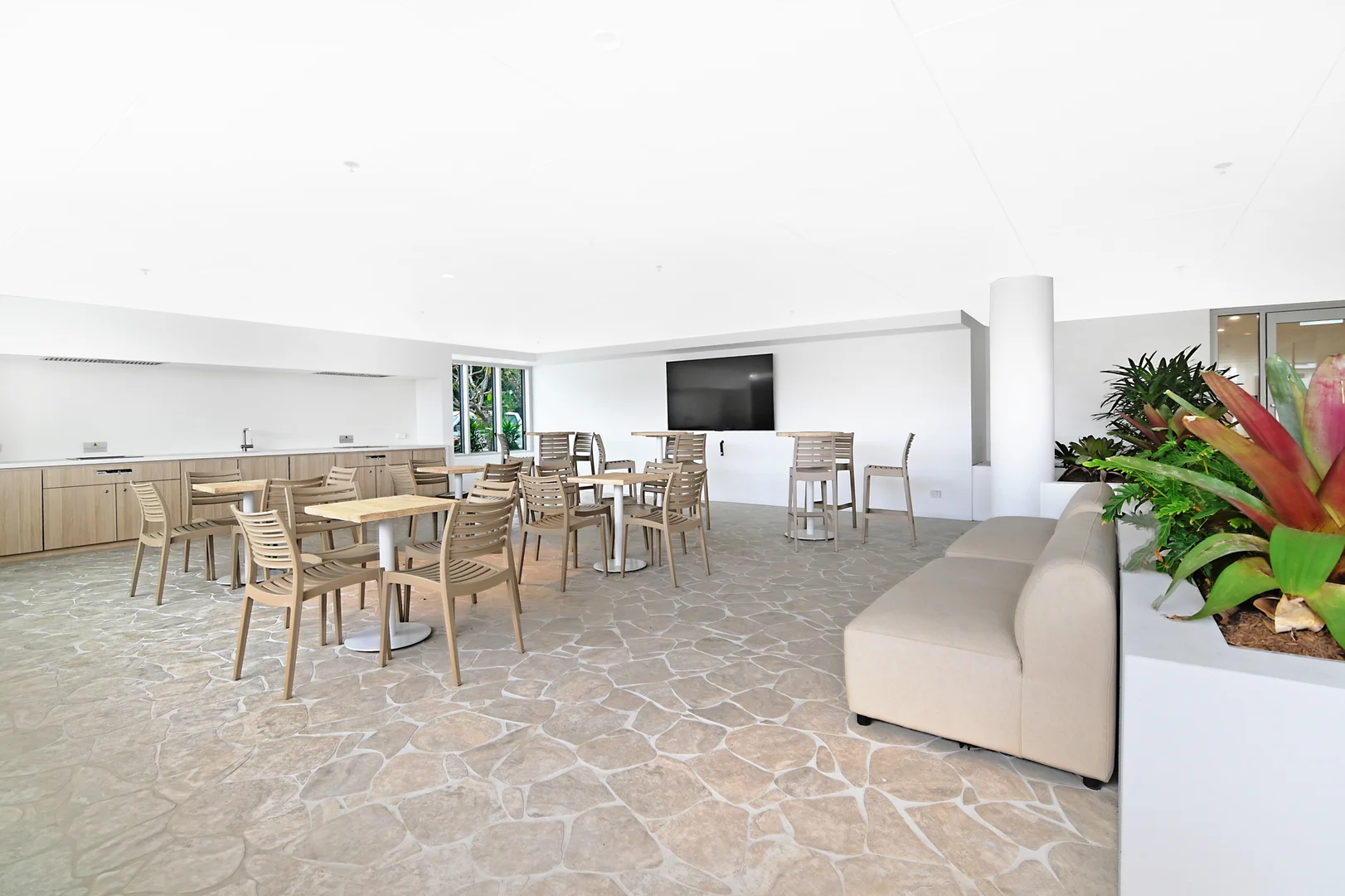 Additional image 8 of 403/1 Tenth Avenue, Palm Beach QLD 4221