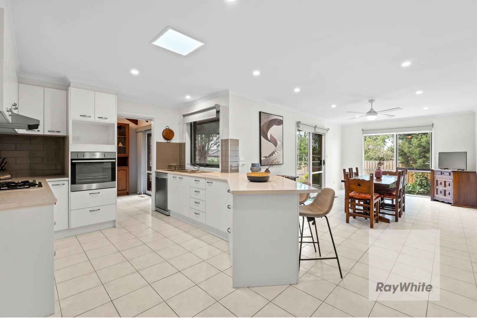 Additional image 3 of 3 Radiata Court, Mill Park VIC 3082