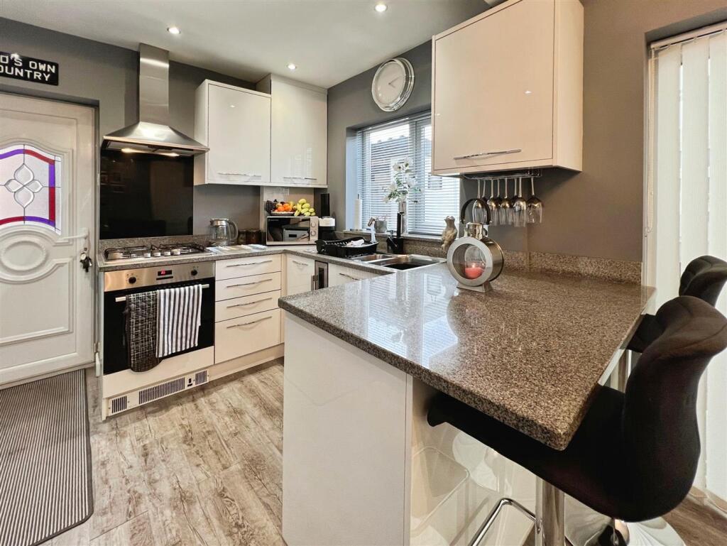 Additional image 8 of Hall Avenue, Bradford, BD2 2DT