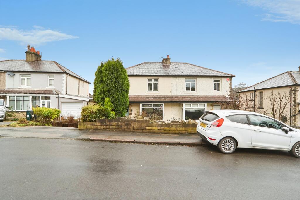 Longwood Avenue, Bingley
