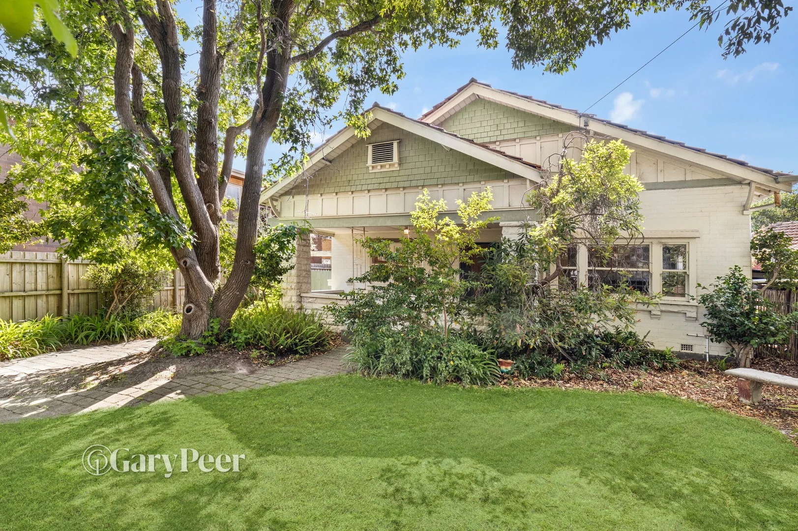 25 Fitzgibbon Crescent, Caulfield North VIC 3161