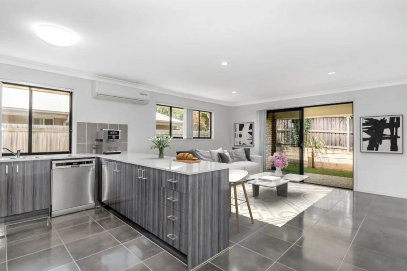 13 Jotown Dr, Coomera QLD 4209 photo 4