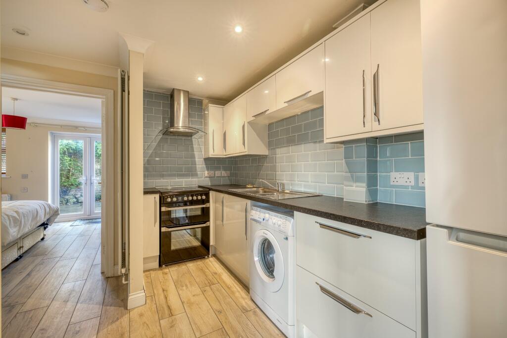 Additional image 4 of Central Wells, walking distance to all facilities