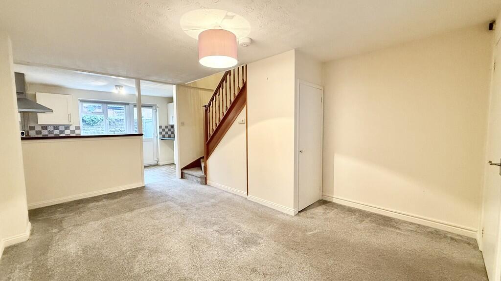 North Row, Warminster photo 4