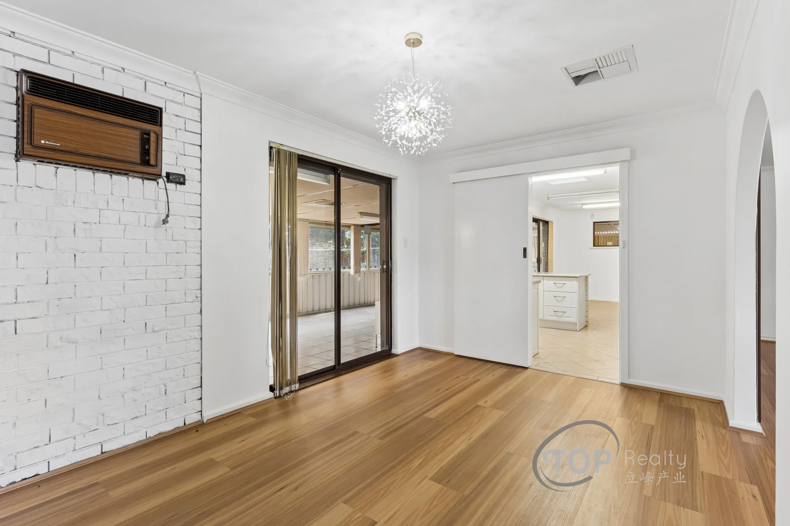 30 Mirrelia Way, Riverton WA 6148 photo 4