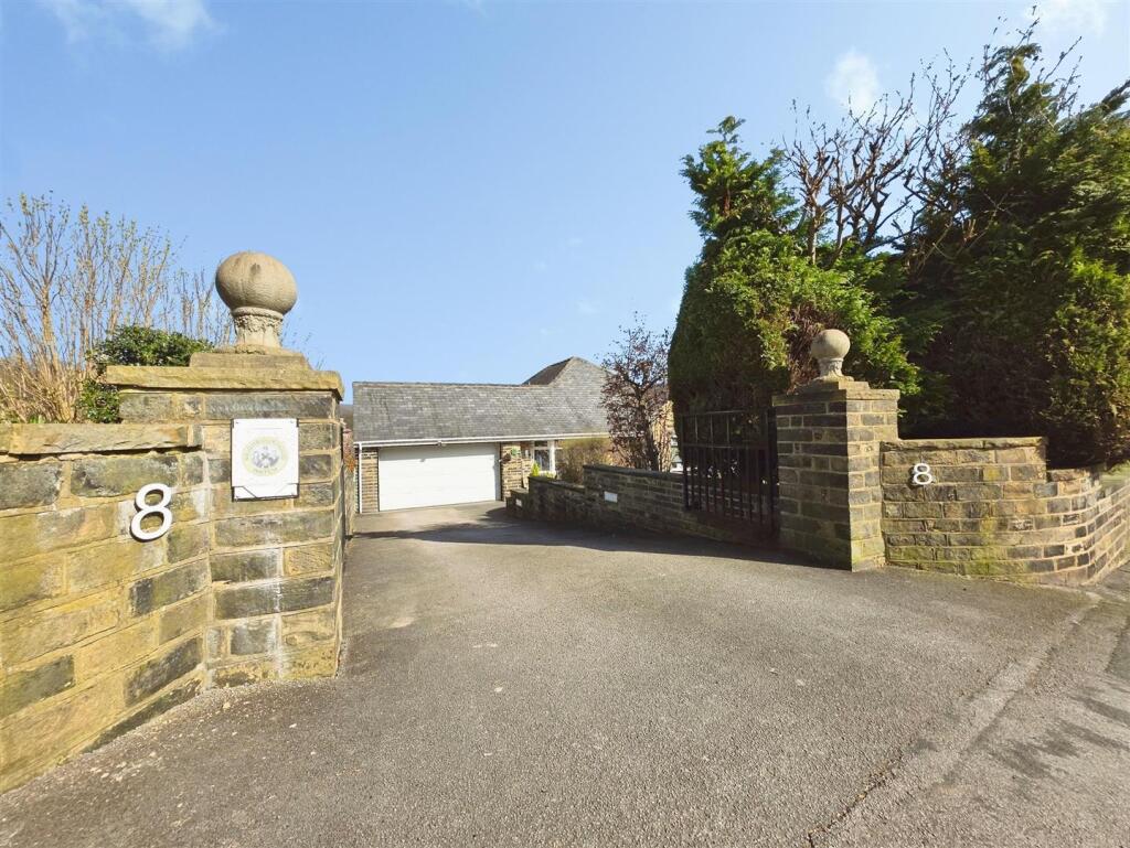 Roundwood Road, Baildon, BD17 7JZ photo 2