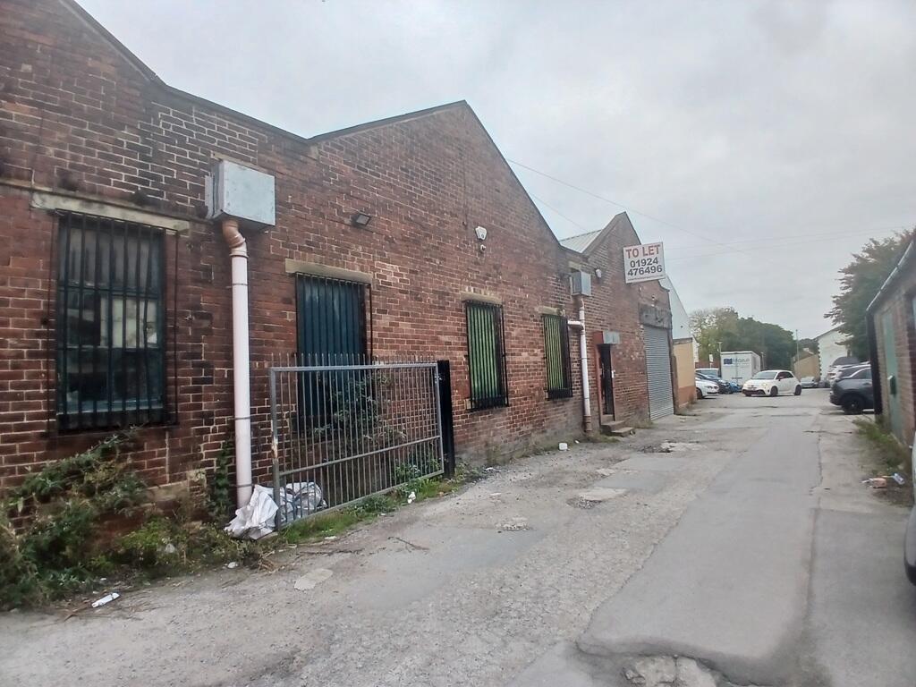 Unit 5, Moorend Business Park, Bradford Road, Cleckheaton, BD19 3TT
