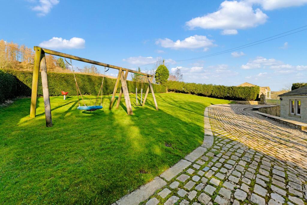 Additional image 43 of Hurst Lane, Rossendale, BB4 | 4/5 Bedroom Period Home With Stunning Views, Close to Rawtenstall