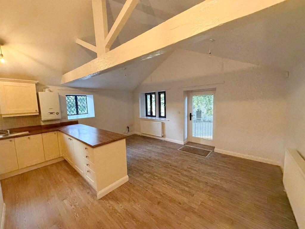 Stable Cottage, The High Hall, Steeton photo 3