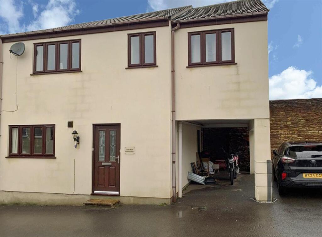 Pows Court, High Street, Midsomer Norton