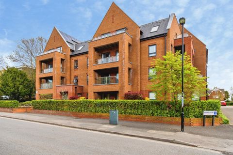 Moore Close, Southampton SO15