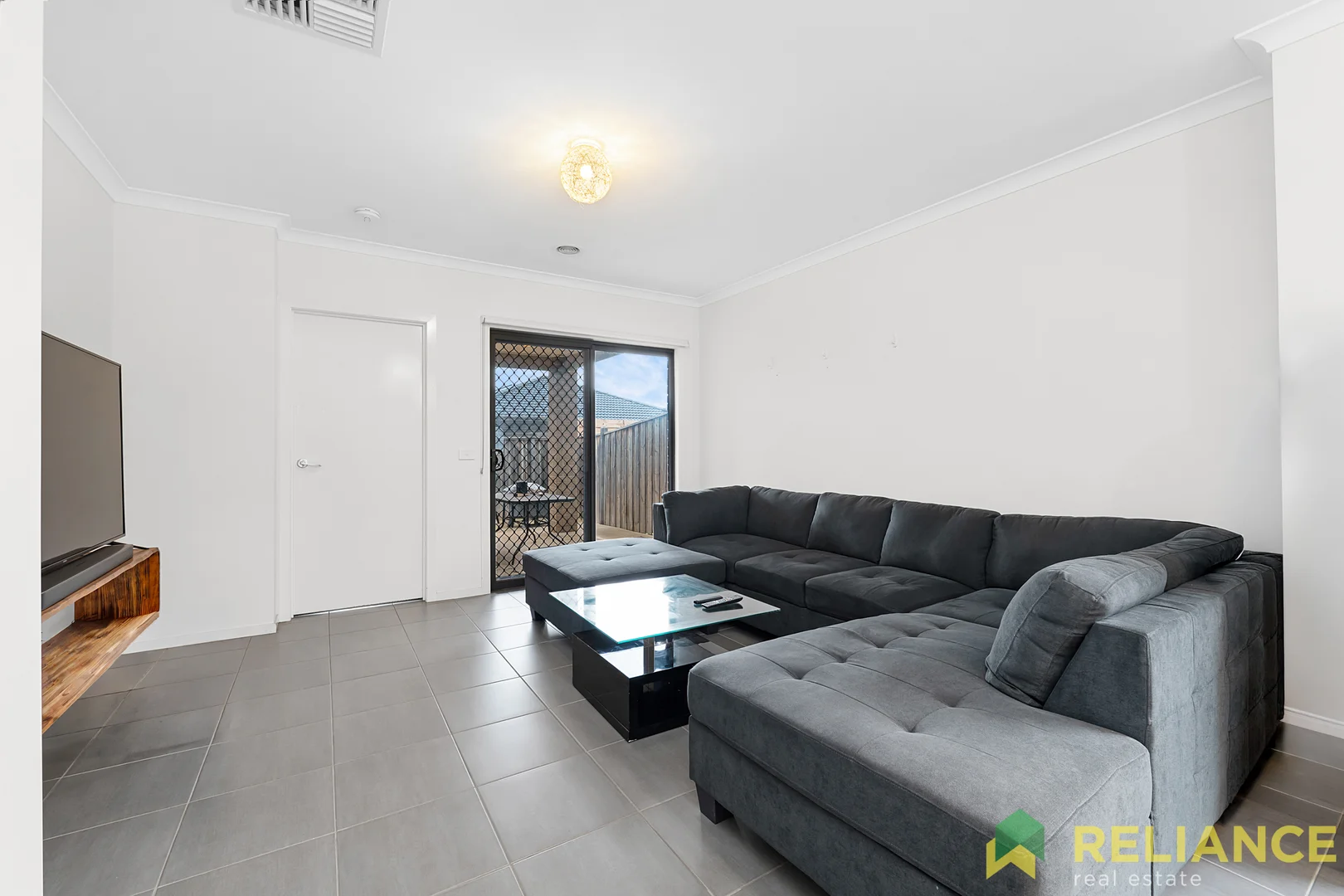Additional image 8 of 18 Fulham Crescent, Thornhill Park VIC 3335