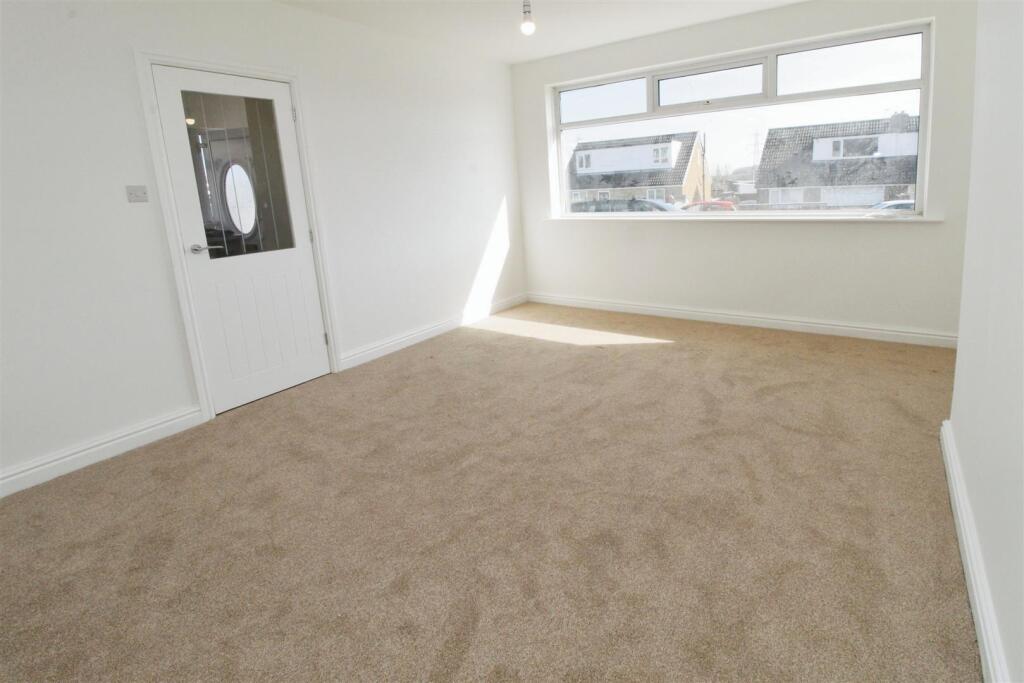 Additional image 5 of Markfield Avenue, Low Moor, Bradford, BD12 0UL