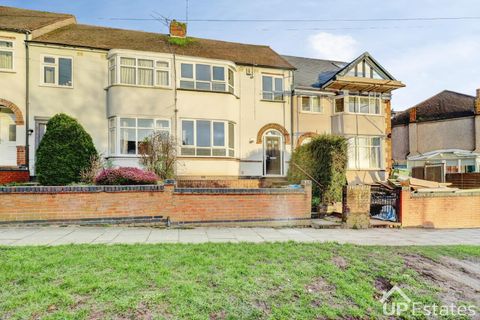 Queen Isabels Avenue, Cheylesmore, Coventry CV3