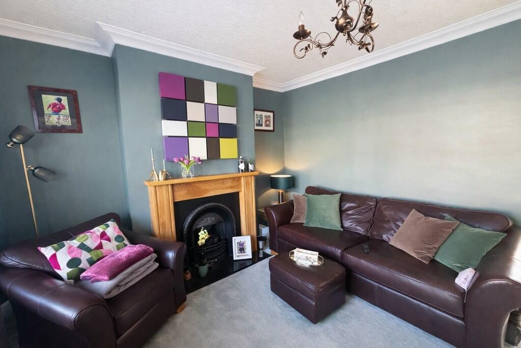 Delph Terrace, Clayton, Bradford photo 3