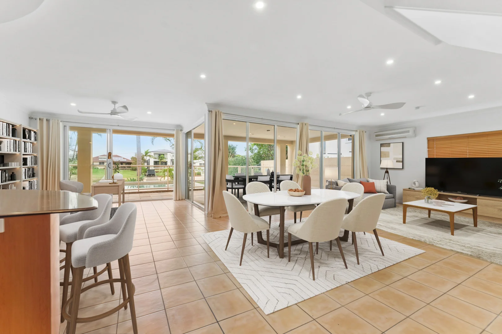 Additional image 5 of 52 Moana Park Avenue, Broadbeach Waters QLD 4218
