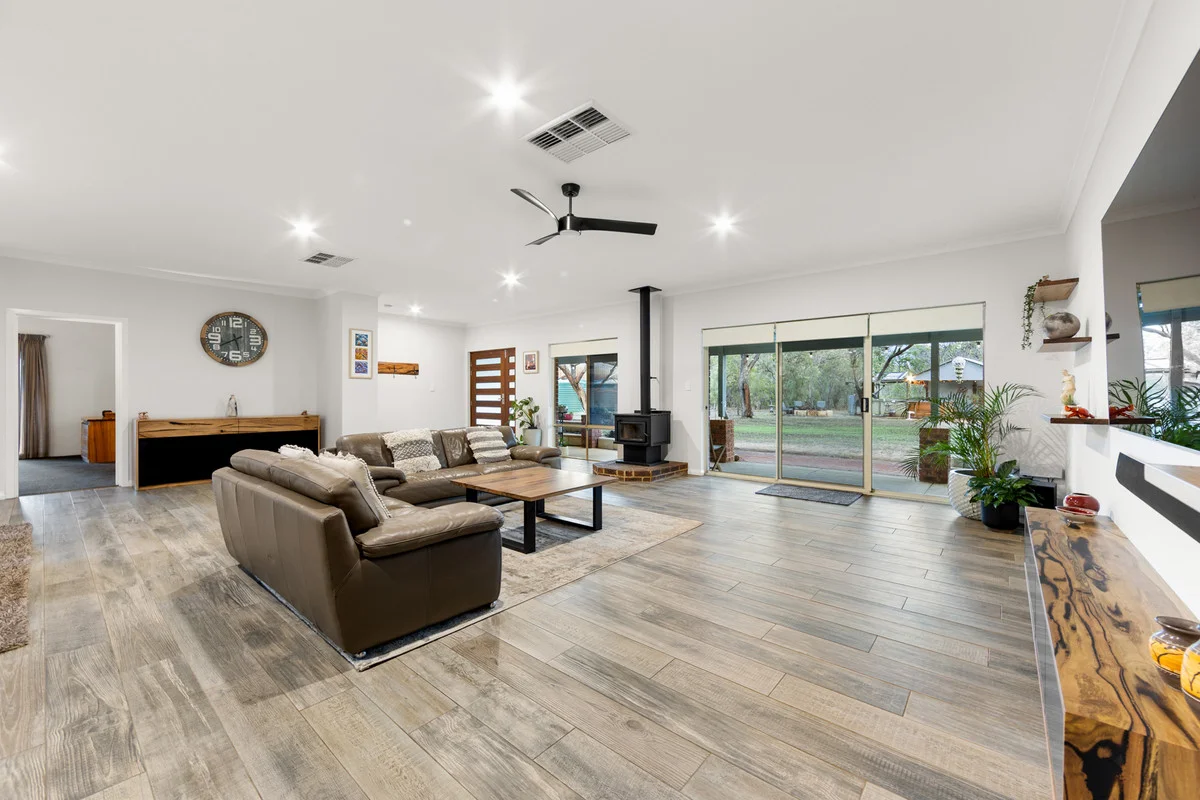 Additional image 6 of 33 Tuart Close, Stake Hill WA 6181
